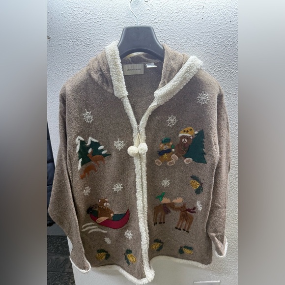 Lemon Grass Winter Motif Sweater - Picture 1 of 7